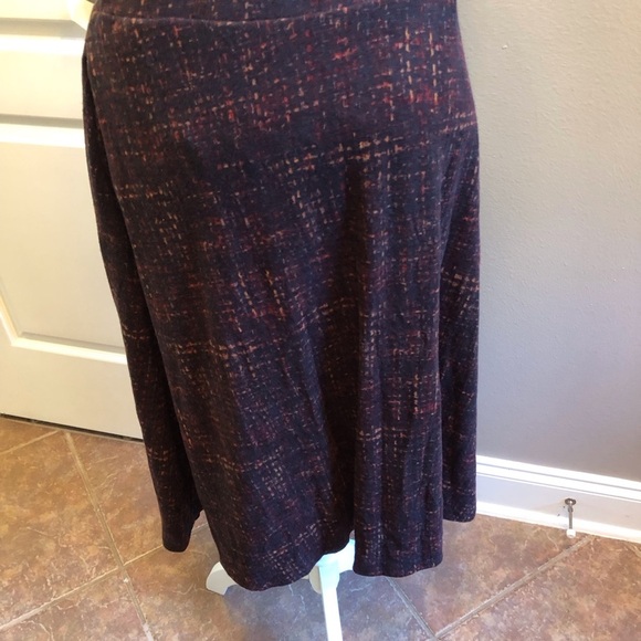 NWOT Winter Skirt Dark Brown and other Colors Size Medium - Picture 7 of 10